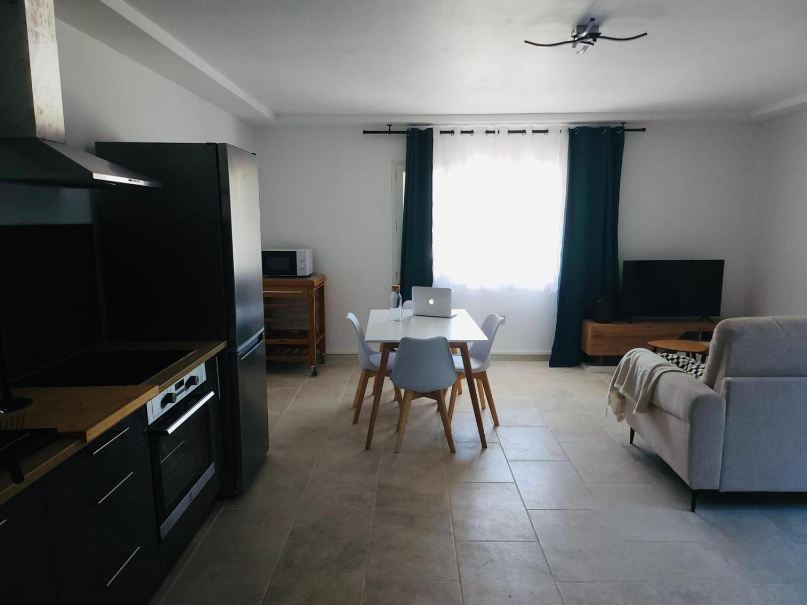 Appartement Paisible Pour 4 Personnes มงต์เปอลิเยร์ ภายนอก รูปภาพ